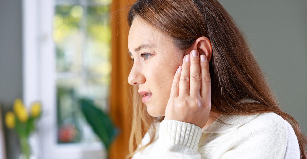 Woman-suffering-from-earache